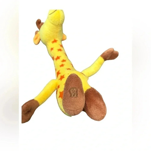 Toys R Us 2015 Geoffrey the Giraffe Stars Yellow Plush Stuffed Animal Toy - Picture 6 of 10